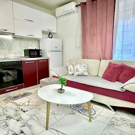 Apartment Boku Rruga Bardhyl 1 *
