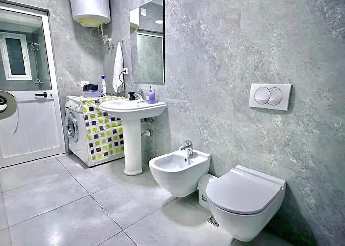 Cozy Urban Appartamento Tirana